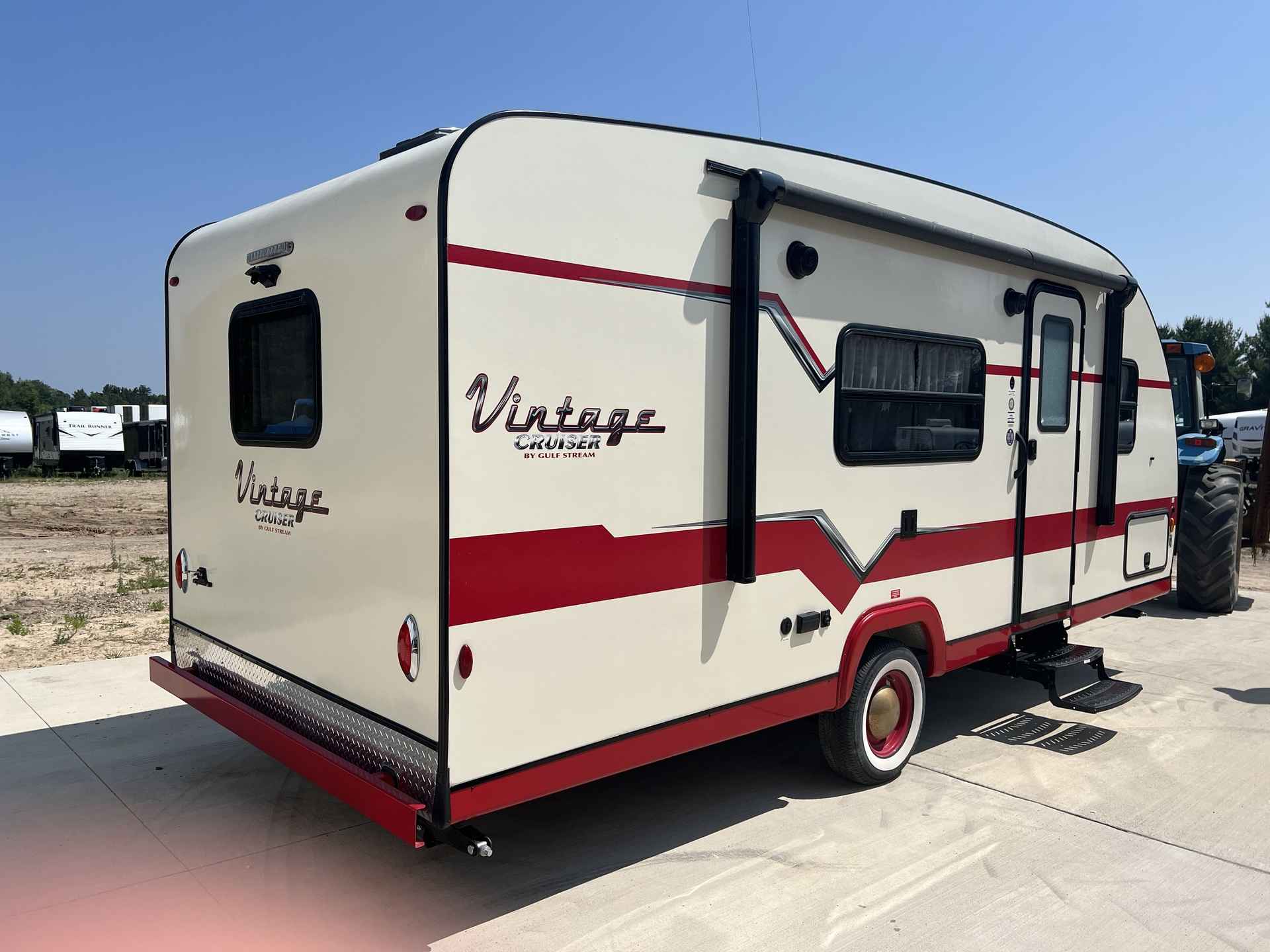 VINTAGE CRUISER 19RBS Best Camper Sales